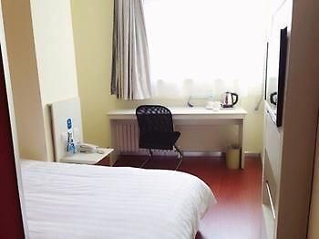 Hanting Hotel Ji'Nan Jingliu Road Цзинань Экстерьер фото
